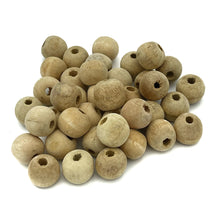 Cargar imagen en el visor de la galería, Cuentas Artesanales de Madera Makrama 15mm 100pz