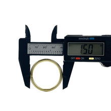 Cargar imagen en el visor de la galería, Aros de Metal 1.5 pulgadas Makrama Dorado 10pz