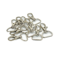 Cargar imagen en el visor de la galería, Gancho Llavero Makrama Plateado 20mm 10pz