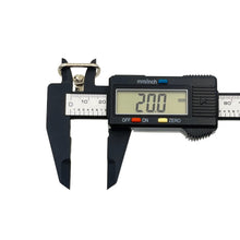 Cargar imagen en el visor de la galería, Gancho Llavero Makrama Plateado 20mm 20pz