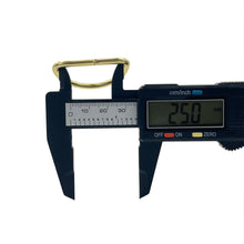 Cargar imagen en el visor de la galería, Medio Aro de Metal Makrama 4x2.5cm Dorado 5pz