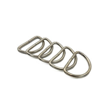 Cargar imagen en el visor de la galería, Medio Aro de Metal Makrama 4x2.5cm Plateado 5pz