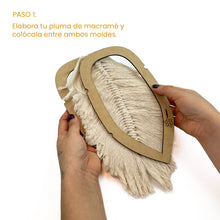 Cargar imagen en el visor de la galería, Molde para Plumas Makrama