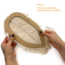 Cargar imagen en el visor de la galería, Molde para Plumas Makrama