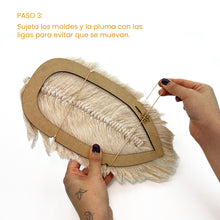 Cargar imagen en el visor de la galería, Molde para Plumas Makrama