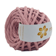 Cargar imagen en el visor de la galería, Hilaza Algodón Mini 4mm Makrama 150gr Rosa Crepe