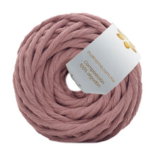 Cargar imagen en el visor de la galería, Hilaza Algodón Mini 4mm Makrama 150gr Rosa Crepe