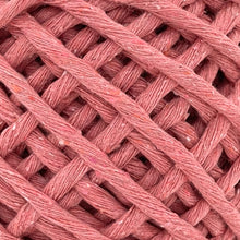 Cargar imagen en el visor de la galería, Hilaza Algodón Mini 4mm Makrama 150gr Rosa Fresa