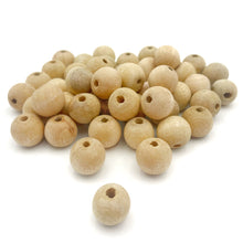 Cargar imagen en el visor de la galería, Cuentas Artesanales de Madera Makrama 20mm 100pz