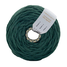 Cargar imagen en el visor de la galería, Hilaza Algodón 4mm Makrama 1kg Verde Pino
