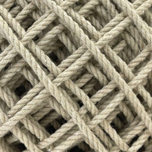 Cargar imagen en el visor de la galería, Cuerda Algodón Mini 2mm Makrama 150gr Café Latte
