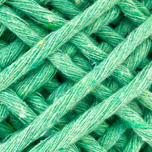 Cargar imagen en el visor de la galería, Hilaza Algodón 4mm Makrama 500gr Verde Manzana
