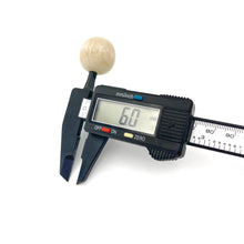 Cargar imagen en el visor de la galería, Cuentas Artesanales de Madera Makrama 25mm 50pz
